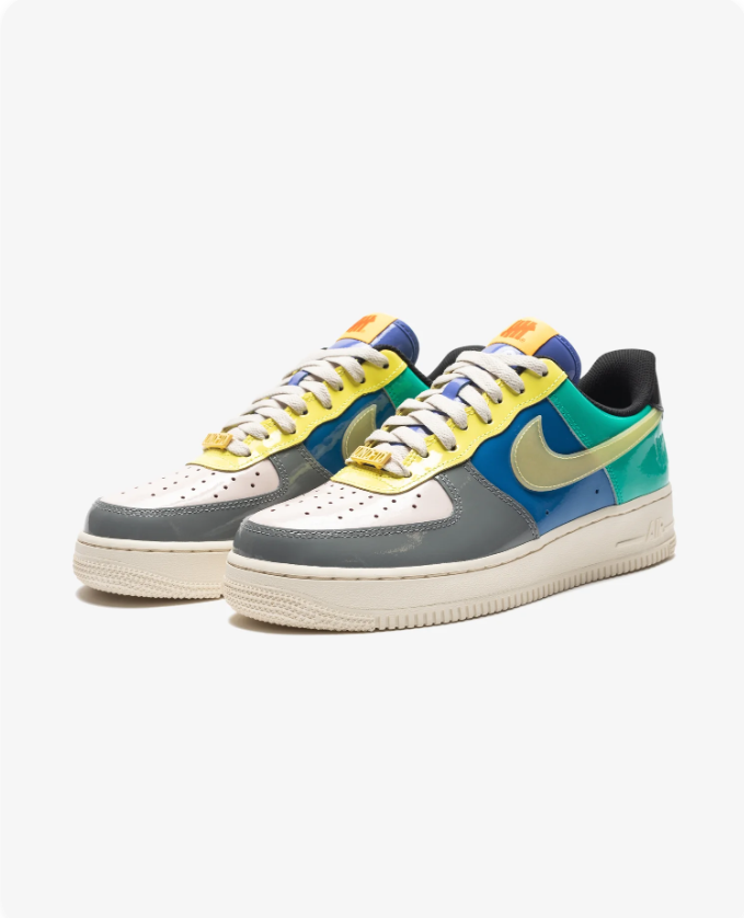 Nike Air Force 1 Low x UNDEFEATED Multi-Patent – Pair angle view