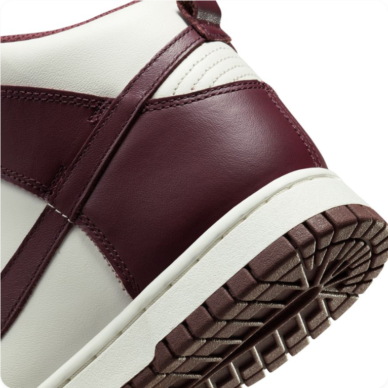 Nike Dunk High 'Sail/Velvet Brown' – Cream & Dark Brown High-Top Sneakers