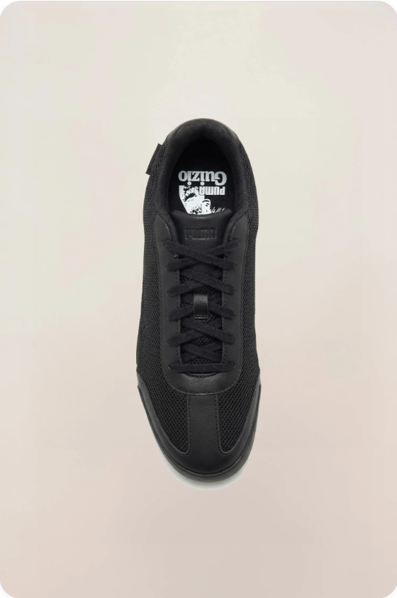 Puma Speedcat x Guizio Triple Black – Top-down view showing Puma x Guizio graphic insole