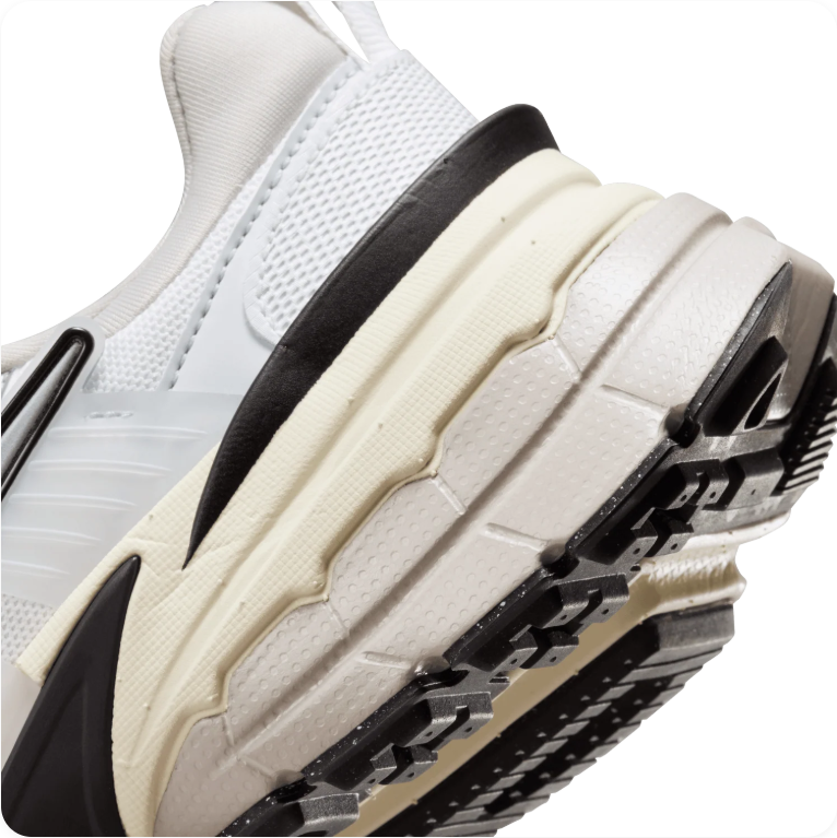 Nike V2K Run 'White/Metallic Silver' – Silver/White Y2K Runner Low-Top Sneakers